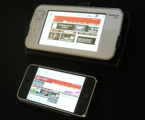 michaellarabel.com: Apple iPhone vs. Nokia N800